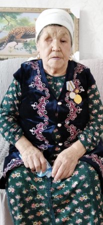 Разакова Лайық